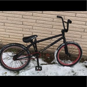 200-300? Text 309-502-9515 for more info